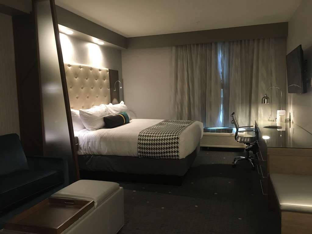 Best Western Premier Hotel At Fisher'S Landing Vancouver Szoba fotó